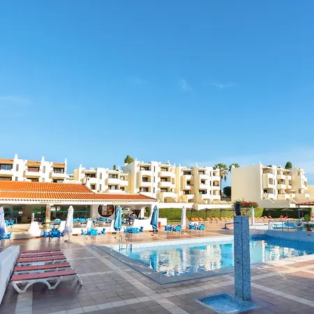 With 3 Swimming Pools Near The Old Town Apartmán Albufeira
