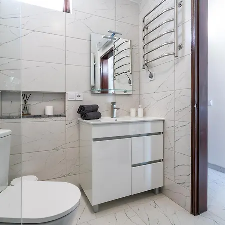 With 3 Swimming Pools Near The Old Town Albufeira