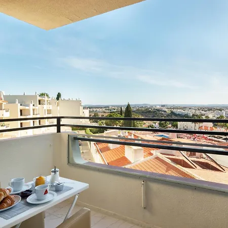 With 3 Swimming Pools Near The Old Town Apartamento Albufeira