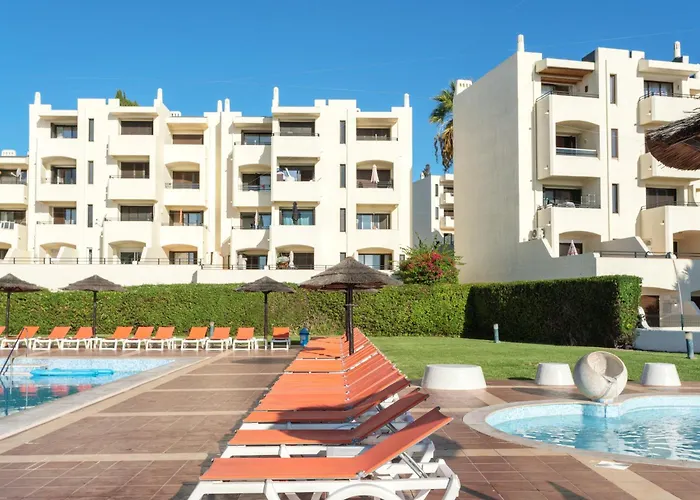 Homes Jardim Cozy With 3 Swimming Pools Near The Old Town 公寓 *