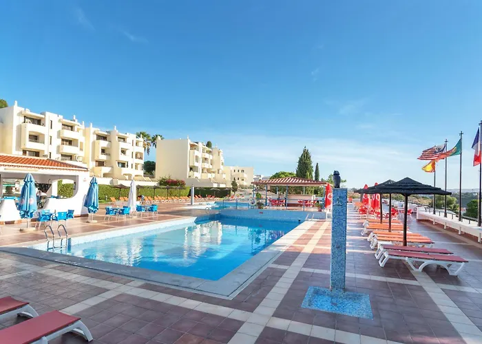 Homes Jardim Cozy With 3 Swimming Pools Near The Old Town 阿尔布费拉