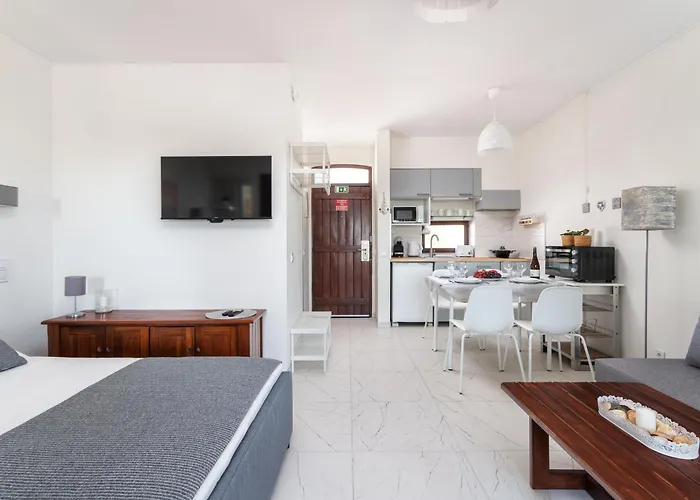 Homes Jardim Cozy With 3 Swimming Pools Near The Old Town * 阿尔布费拉