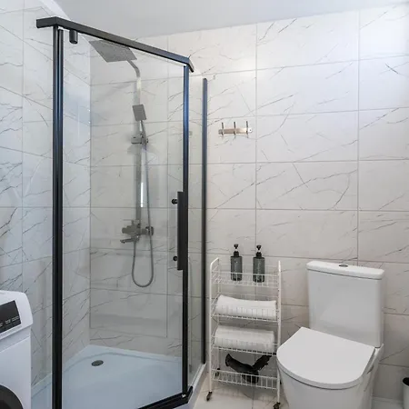 With 3 Swimming Pools Near The Old Town