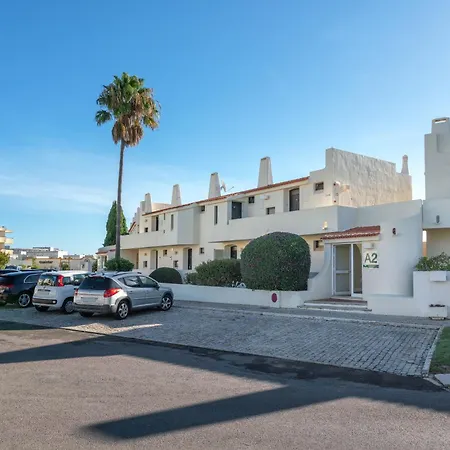 Lejlighed With 3 Swimming Pools Near The Old Town Albufeira